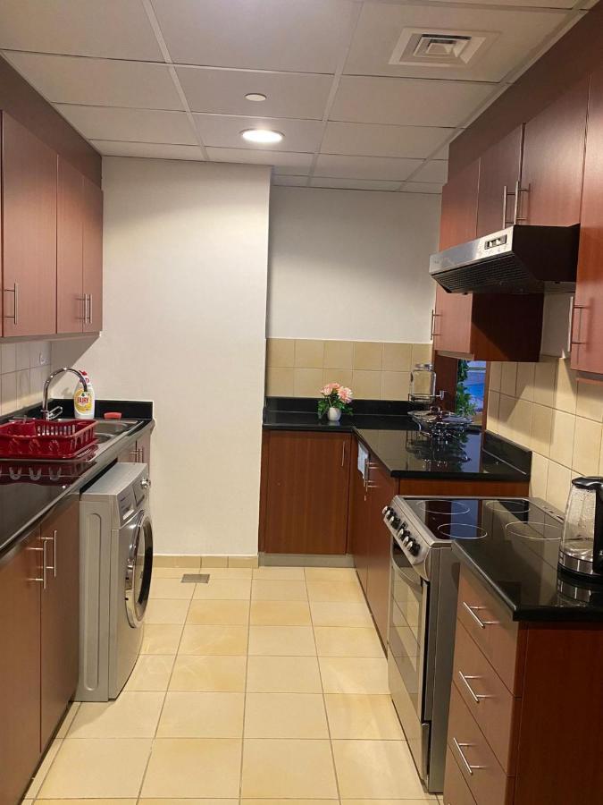 Lunar Hostel 96 Дубай Экстерьер фото
