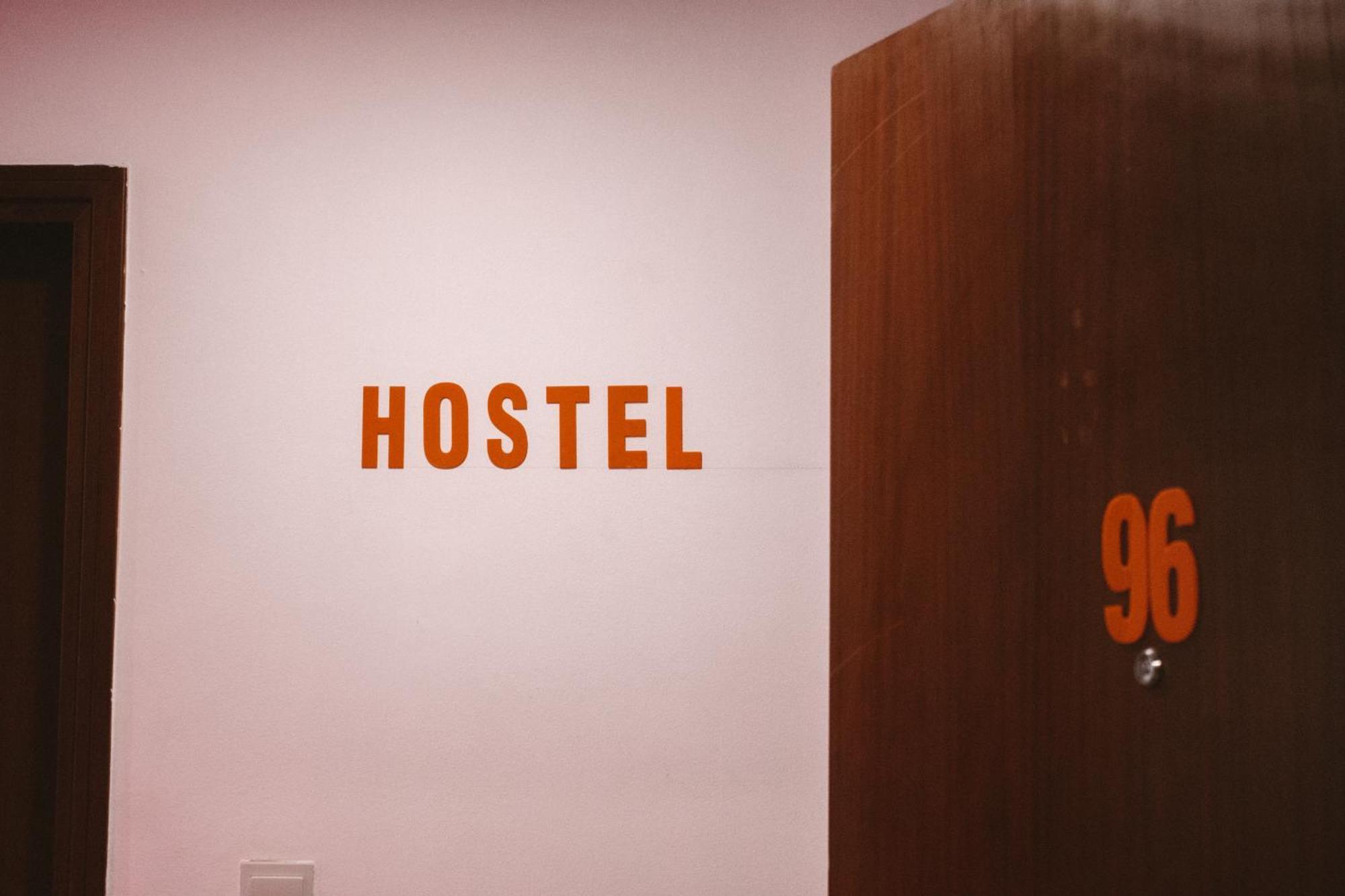 Lunar Hostel 96 Дубай Экстерьер фото